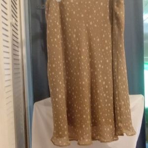 Jaclyn Smith lt brown with white circles skirt size XL 29" length